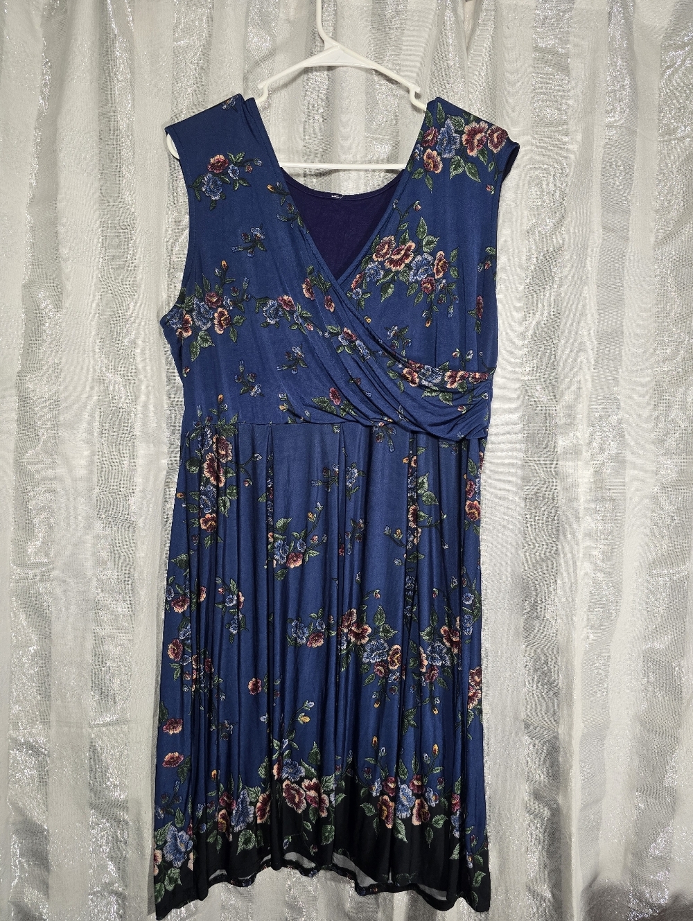 Gilli Navy Blue Floral Midi Dress